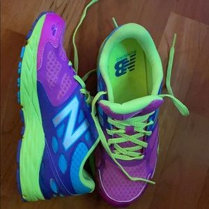 Athletic shoes